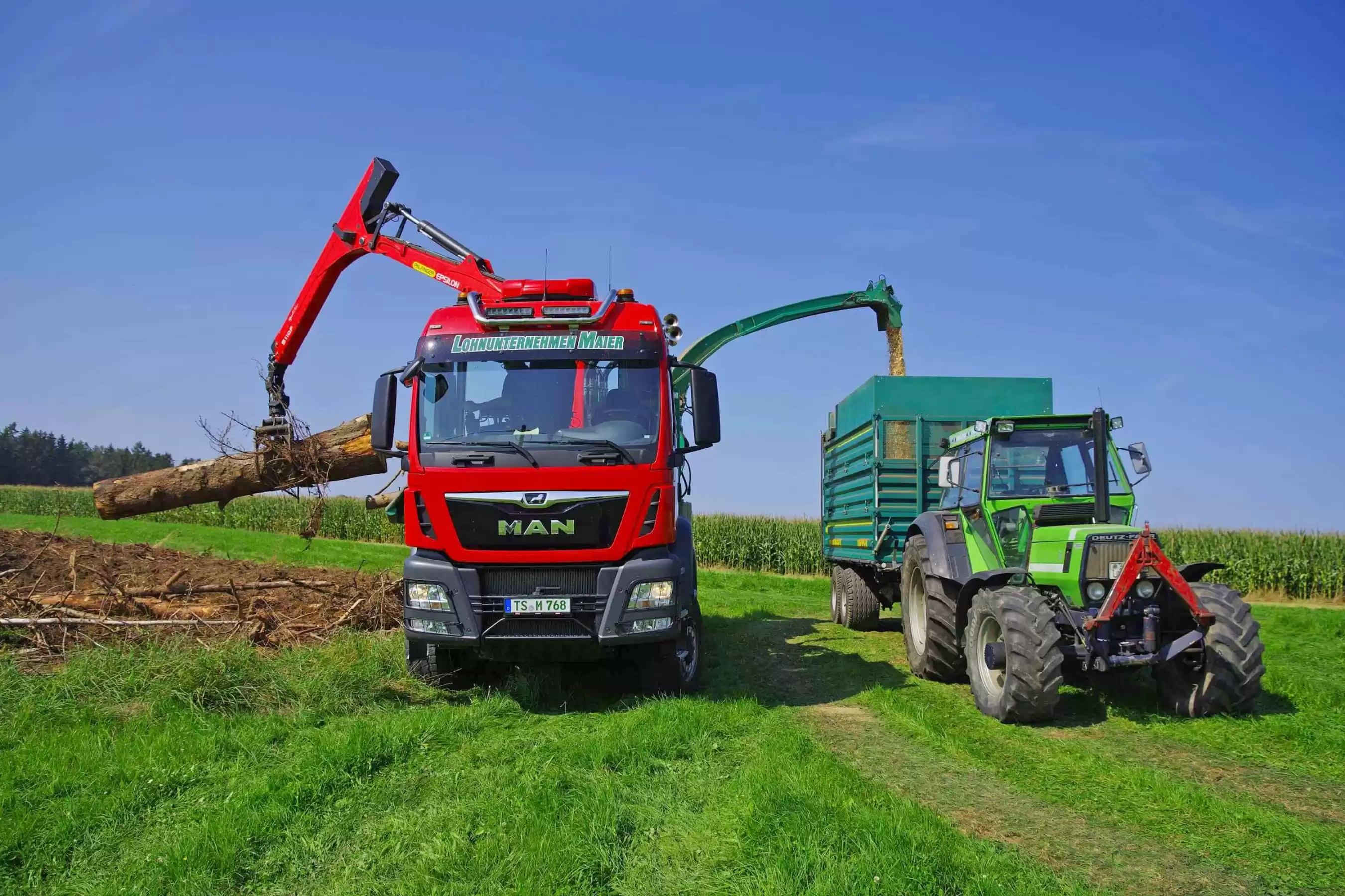 Maschinen Agrar-Service Holzhacker und Transport